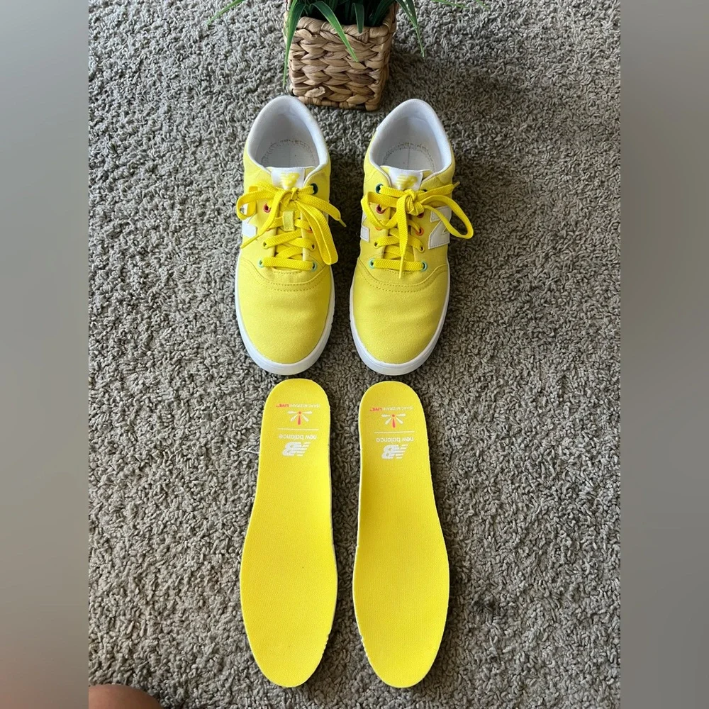 New Balance x Isaac Mizrahi Yellow Canvas Sneakers Women's Size 8.5 Rare - Picture 2 of 9